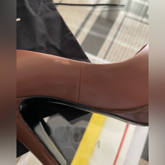 Chanel 🤎 Gorgeous Classic Brown Cap Toe CC Platform Pumps Size 37 - Picture 10 of 10